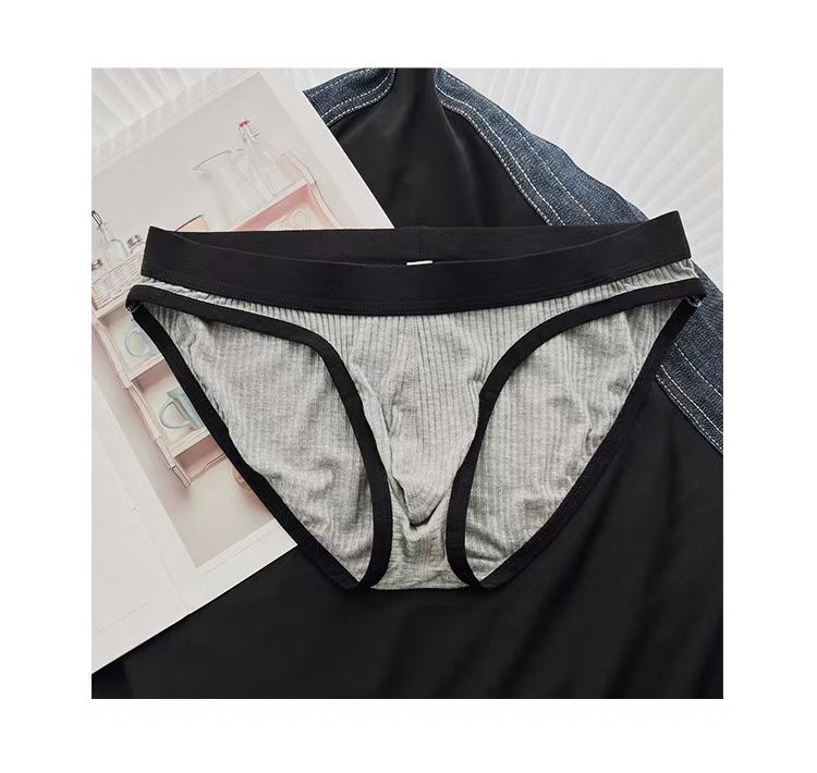 Men's threaded fabric comfortable and breathable sexy underwear big bag U convex solid color simple briefs