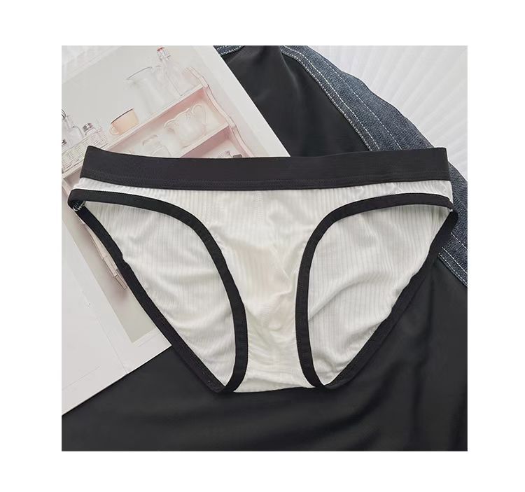 Men's threaded fabric comfortable and breathable sexy underwear big bag U convex solid color simple briefs